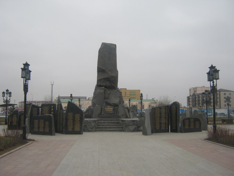 Экскурсия по Чечне-2012. Площади Грозного.